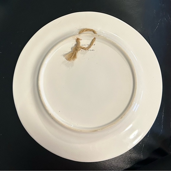 Vintage Sur La Table Handpainted Portugal Dinner Plate, Woman with Flower, 10" D - Picture 10 of 10